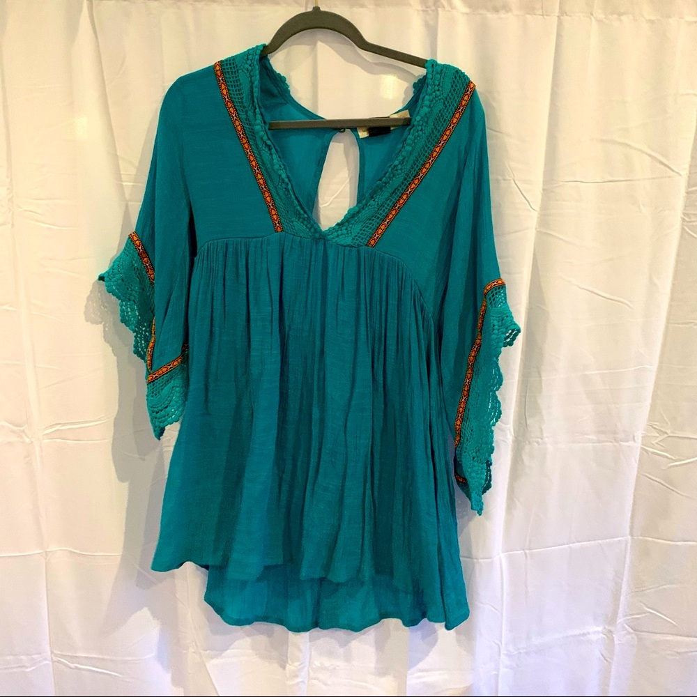 Urban Mangoz tunic size large